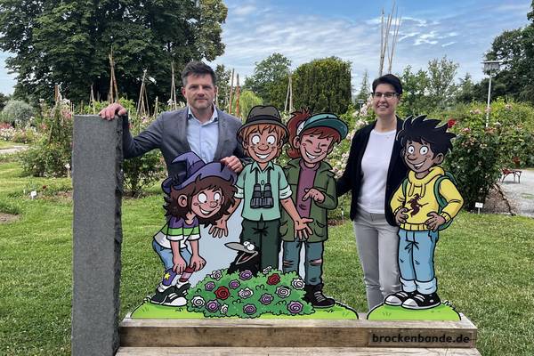 Matthias Grünberg, Geschäftsführer der Rosenstadt Sangerhausen GmbH und Carola Schmidt, Geschäftsführerin des Harzer Tourismusverbandes